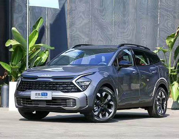 KIA2023款 1.5T 两驱尊贵版