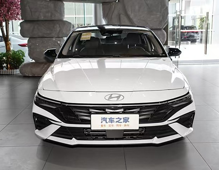 丰田 2024款 2.0L 智能电混双擎 先锋版
